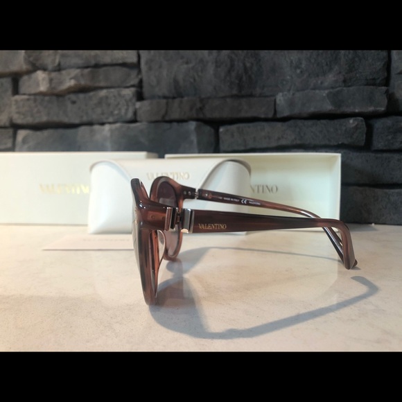 Authentic Valentino Sunglasses - Picture 2 of 3